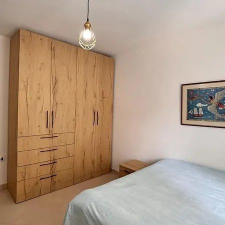 Daire Bright 50m From The Himarë