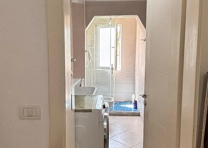 Bright 50m From The Daire Himarë